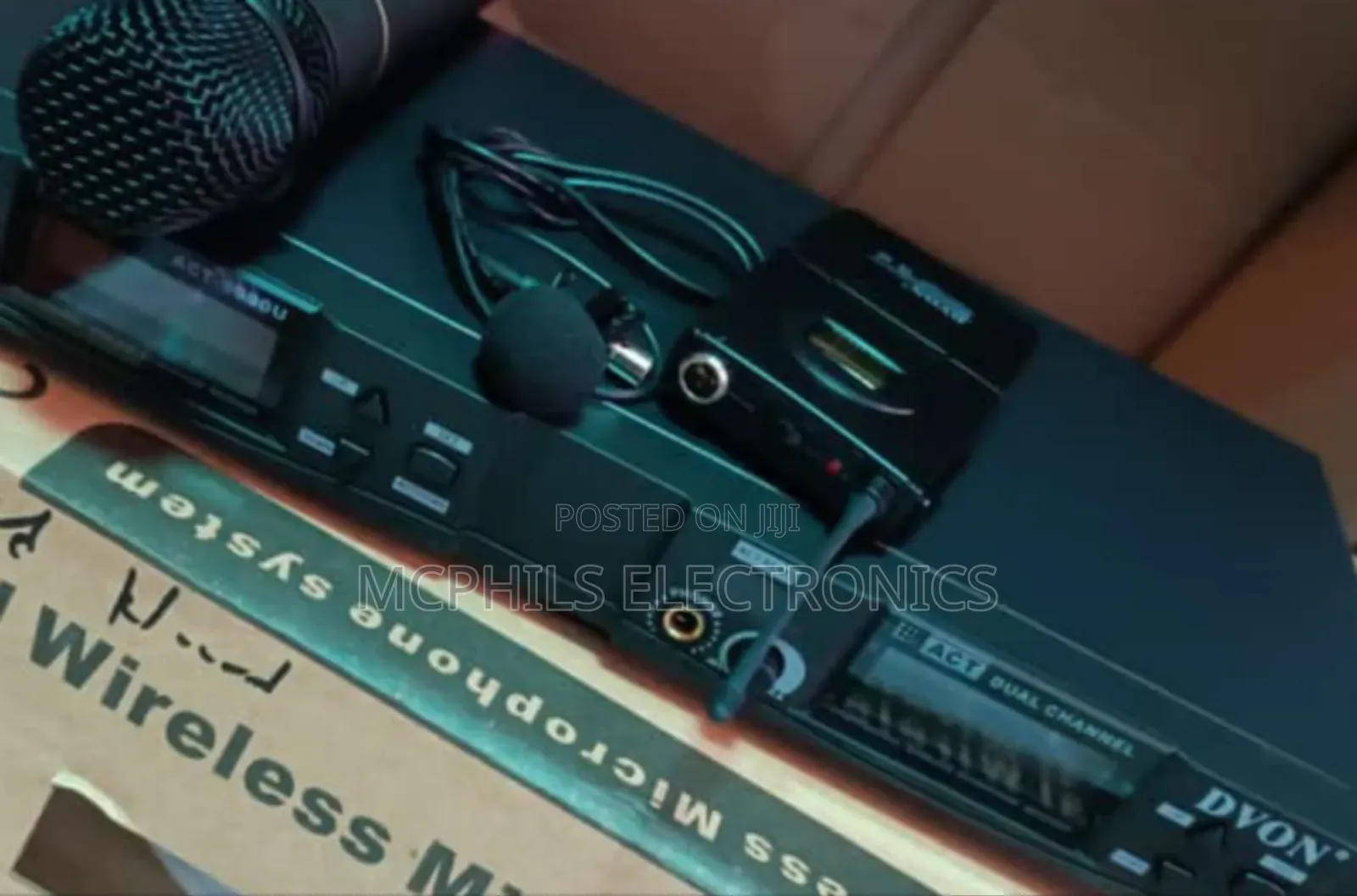 Dvon Uhf Hybrid Pro-wireless Microphone System