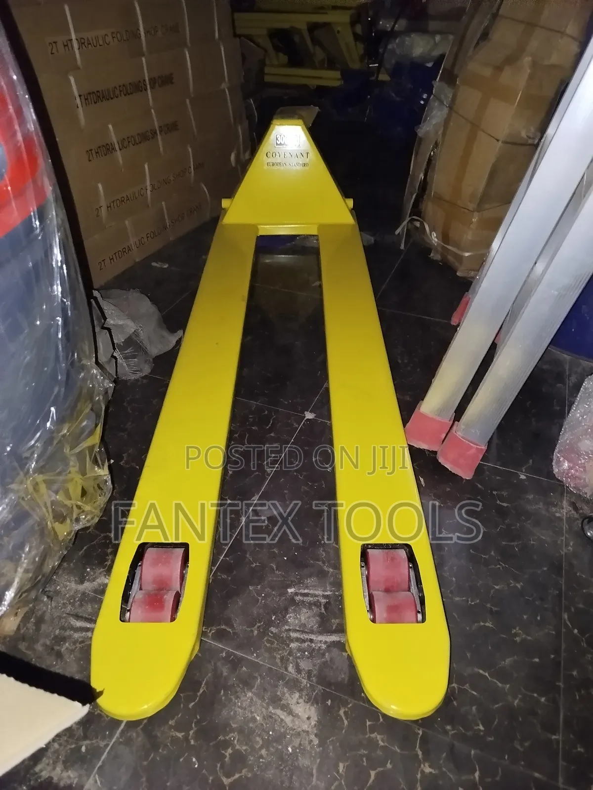 Pallet Truck 3000kg Long Frame.