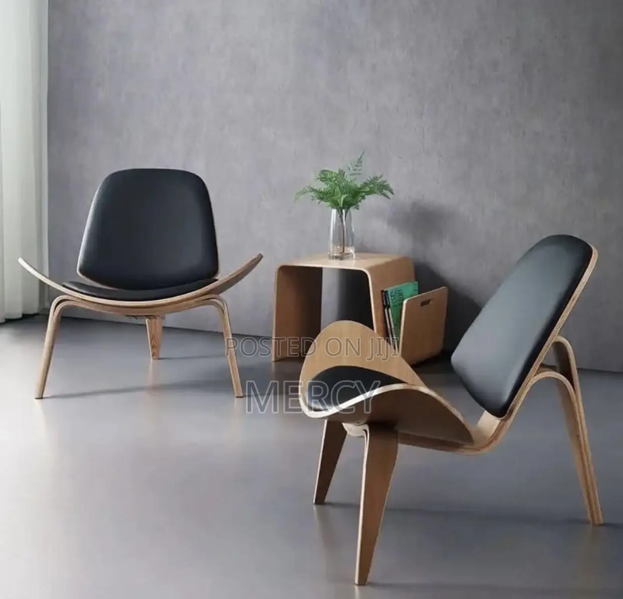 Relaxation Chair With Padded Seat