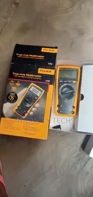 Fluke 179 True-RMS Multimeter With Backlight and Temperature