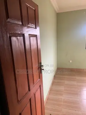 4bdrm Bungalow in Omole Phase 1 for rent