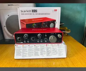 Photo - Focusrite Scarlett 2I2 USB Audio Interface