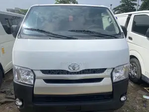 Toyota HiAce 2010 White