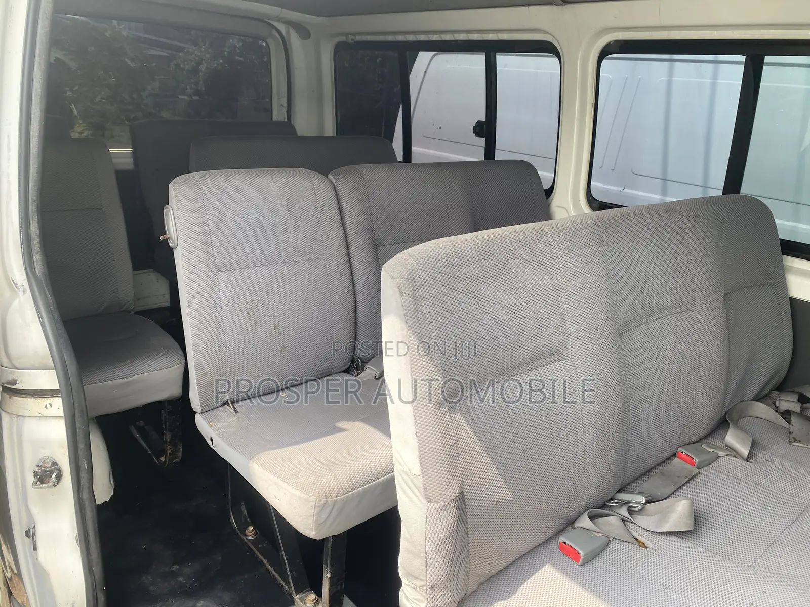Toyota HiAce 2010 White