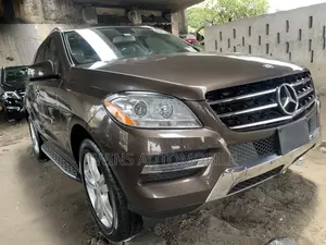Mercedes-Benz M Class ML350 4MATIC 4dr SUV AWD (3.5L 6cyl 7A) 2014