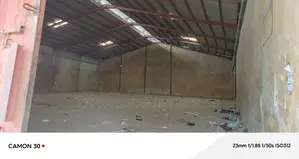 441sqm Warehouse Off Eric Moore Road .