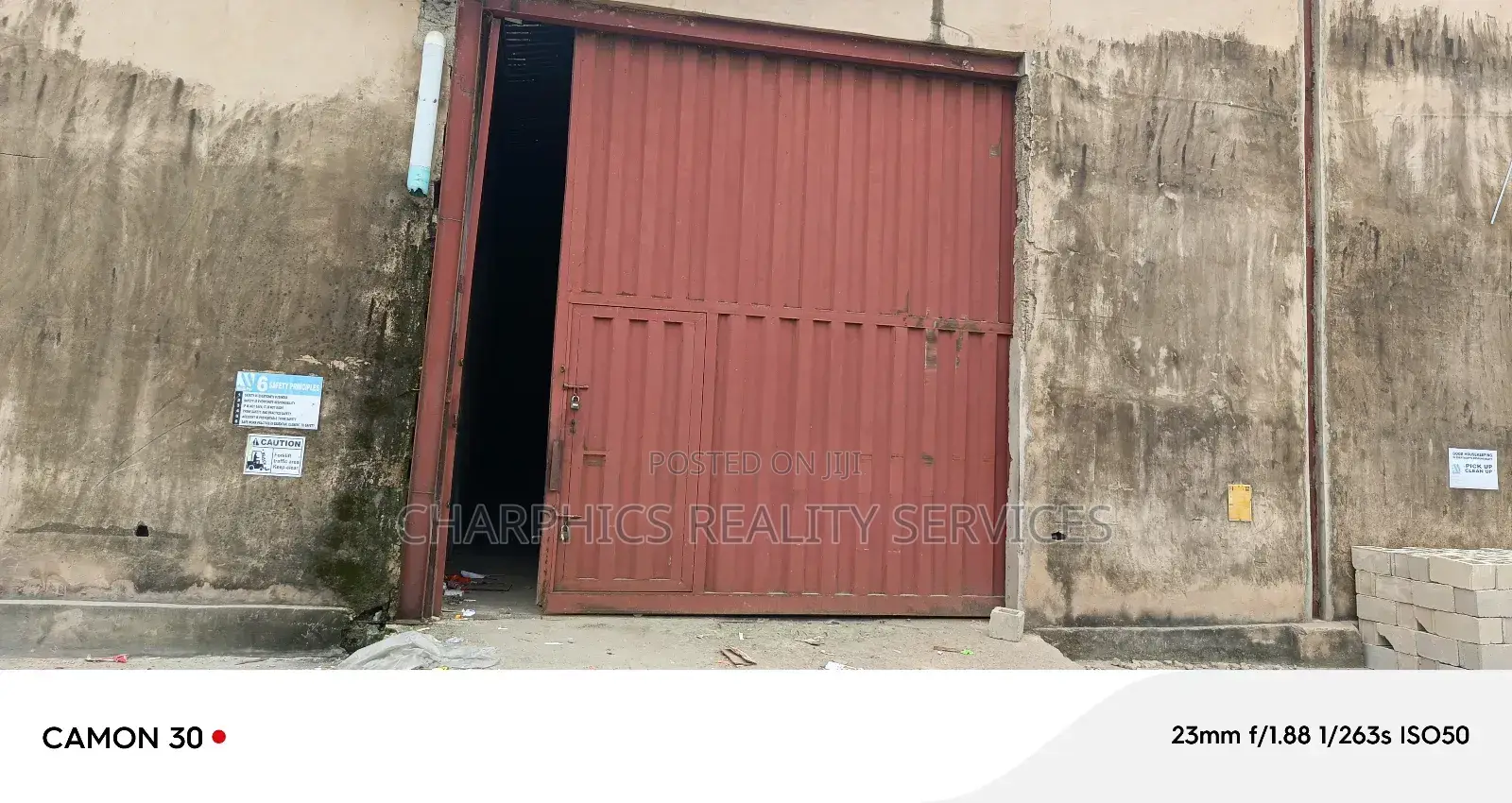 441sqm Warehouse Off Eric Moore Road .