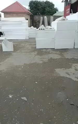Polystyrene Board and Parapet