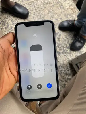 Apple iPhone 11 64 GB White