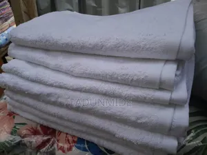 Sparking White Towel