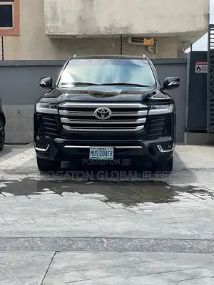 Sweet 2022 Landcruiser for Rent