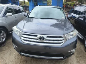 Toyota Highlander Limited 2012 Gray
