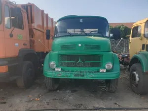 Tokunbo 911 Mercedez Benz Cap and Chassis