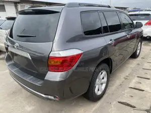 Toyota Highlander 2010 Gray