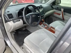 Toyota Highlander 2010 Gray