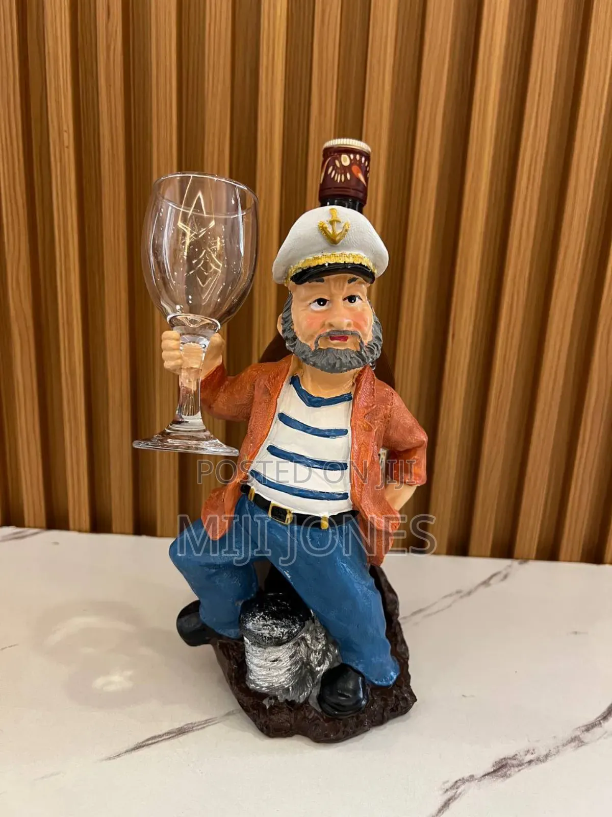 Captain Wine Holder