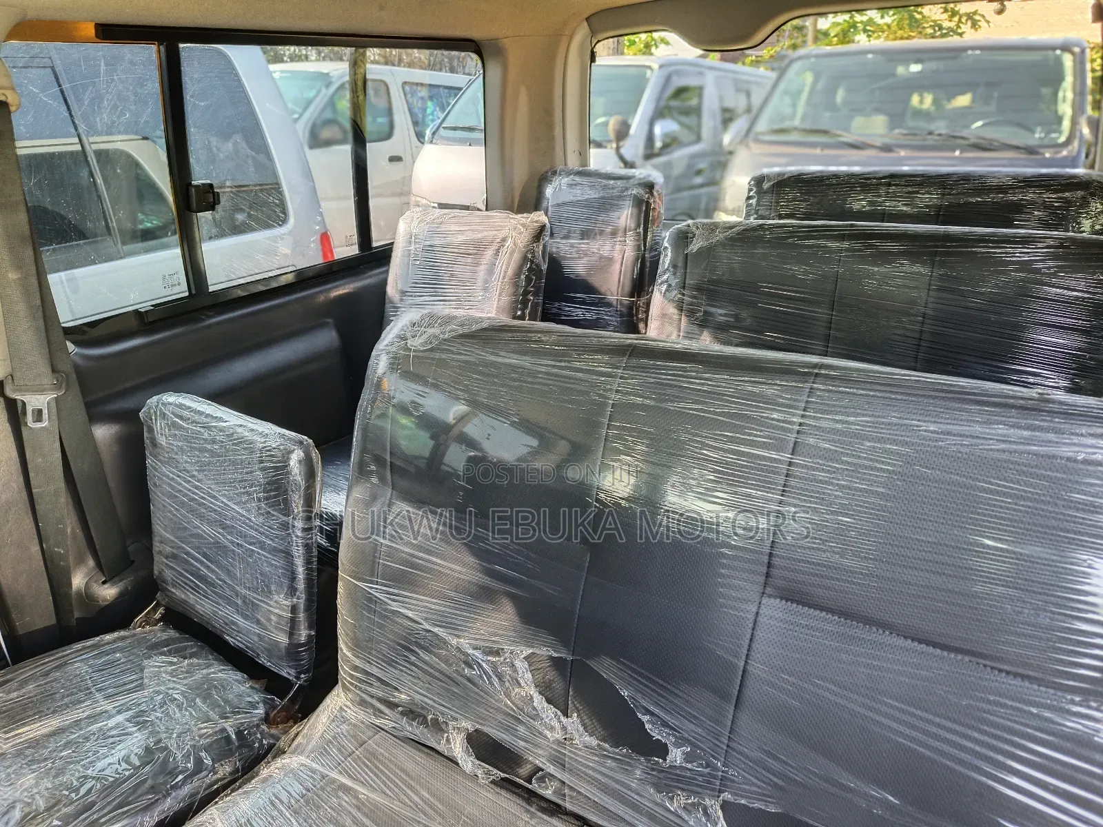 Toyota HiAce 2013 White