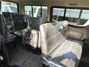 Toyota HiAce 2013 Black
