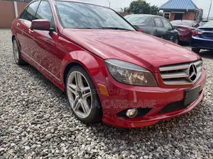 Mercedes-Benz C300 2010 Red