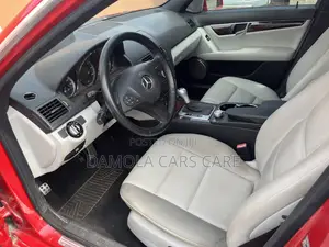 Mercedes-Benz C300 2010 Red