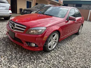 Mercedes-Benz C300 2010 Red