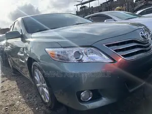 Toyota Camry 2011 Green