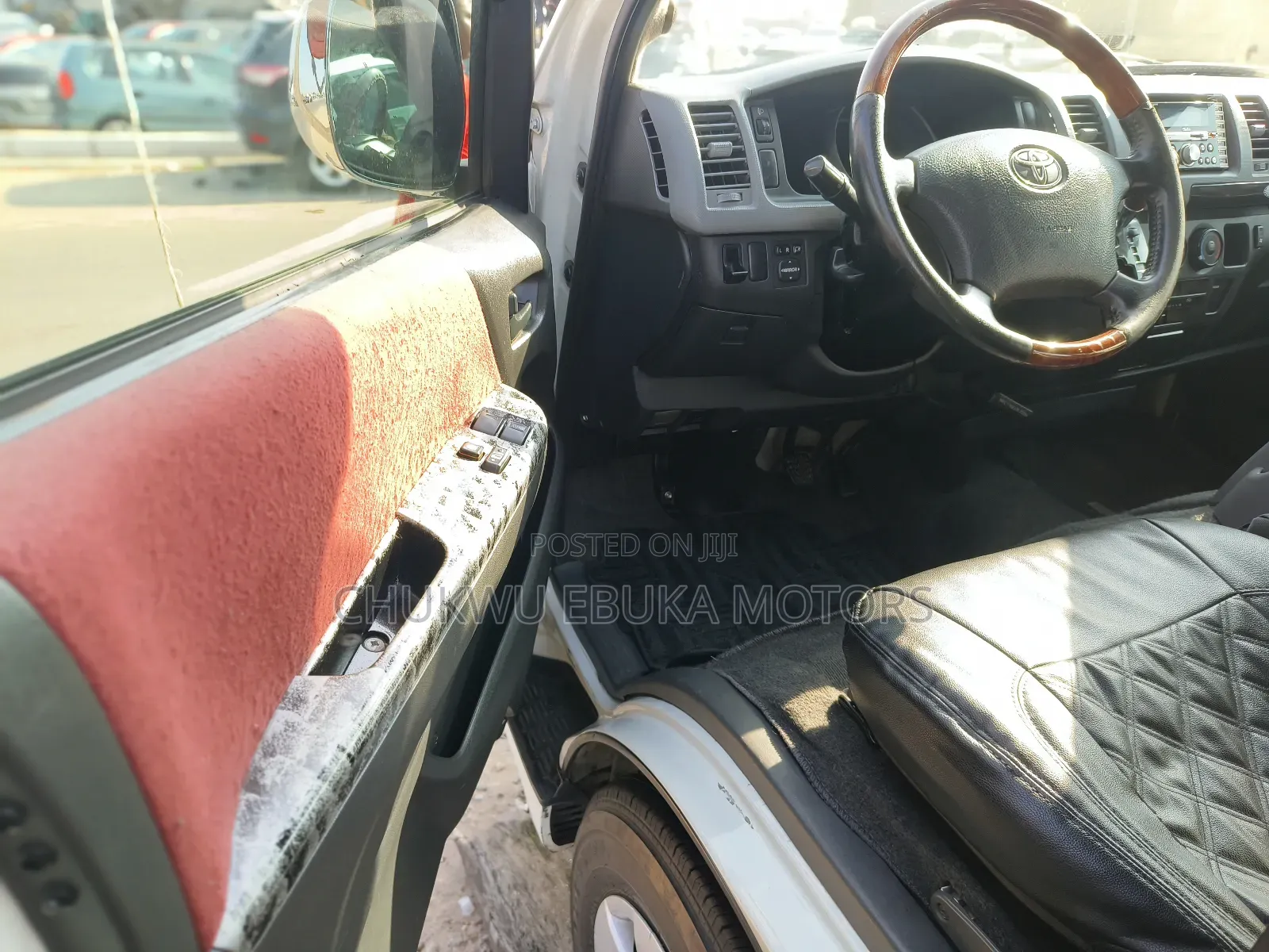Toyota HiAce 2012 White