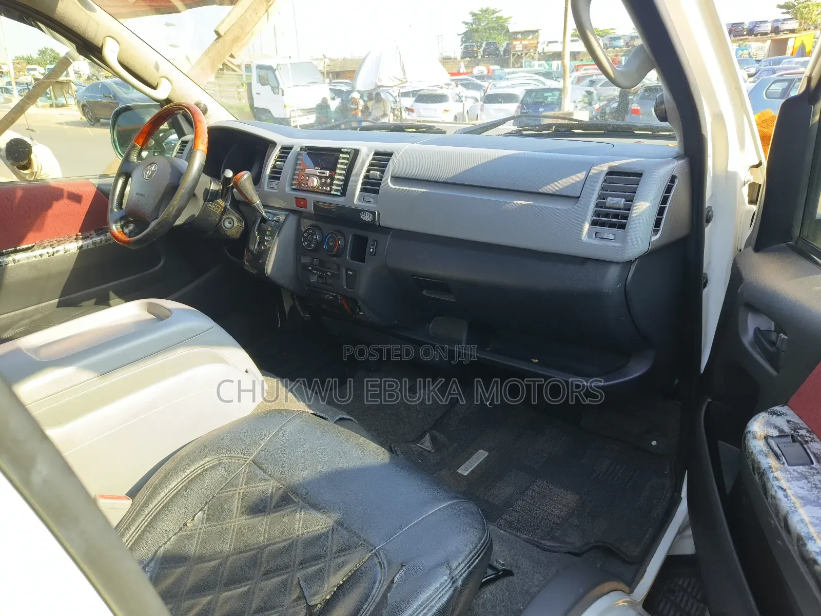Toyota HiAce 2012 White