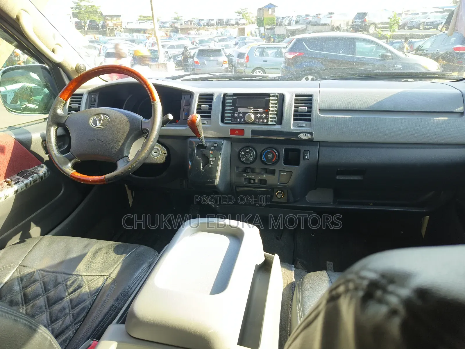 Toyota HiAce 2012 White