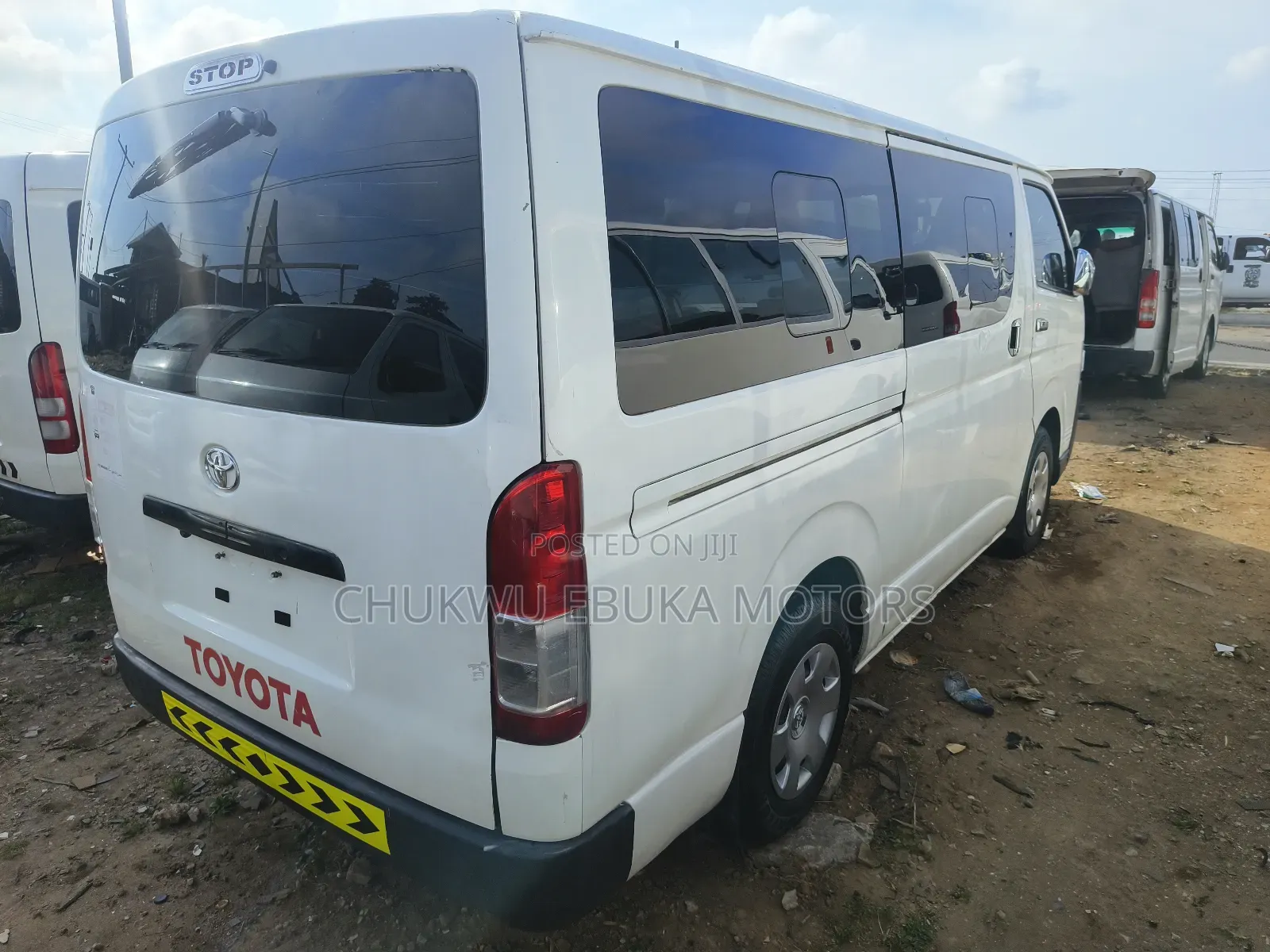 Toyota HiAce 2014 White