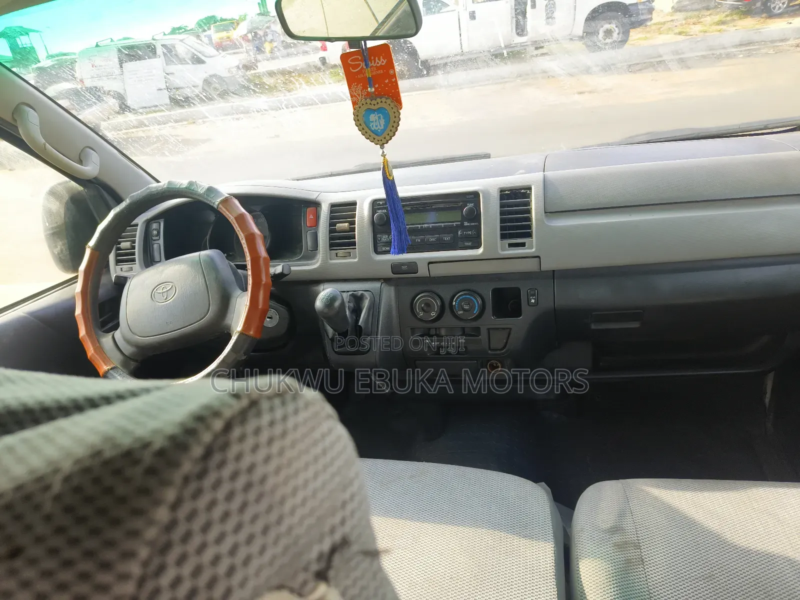 Toyota HiAce 2012 White