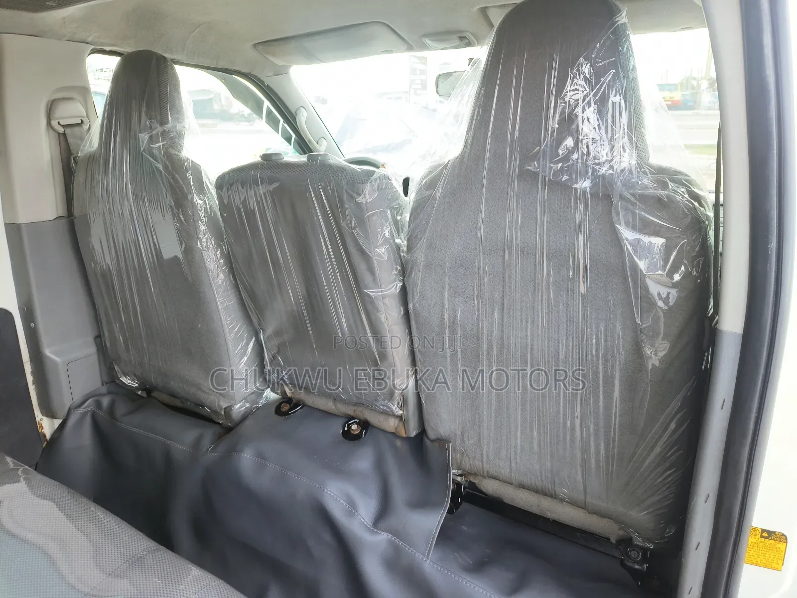 Toyota HiAce 2014 White