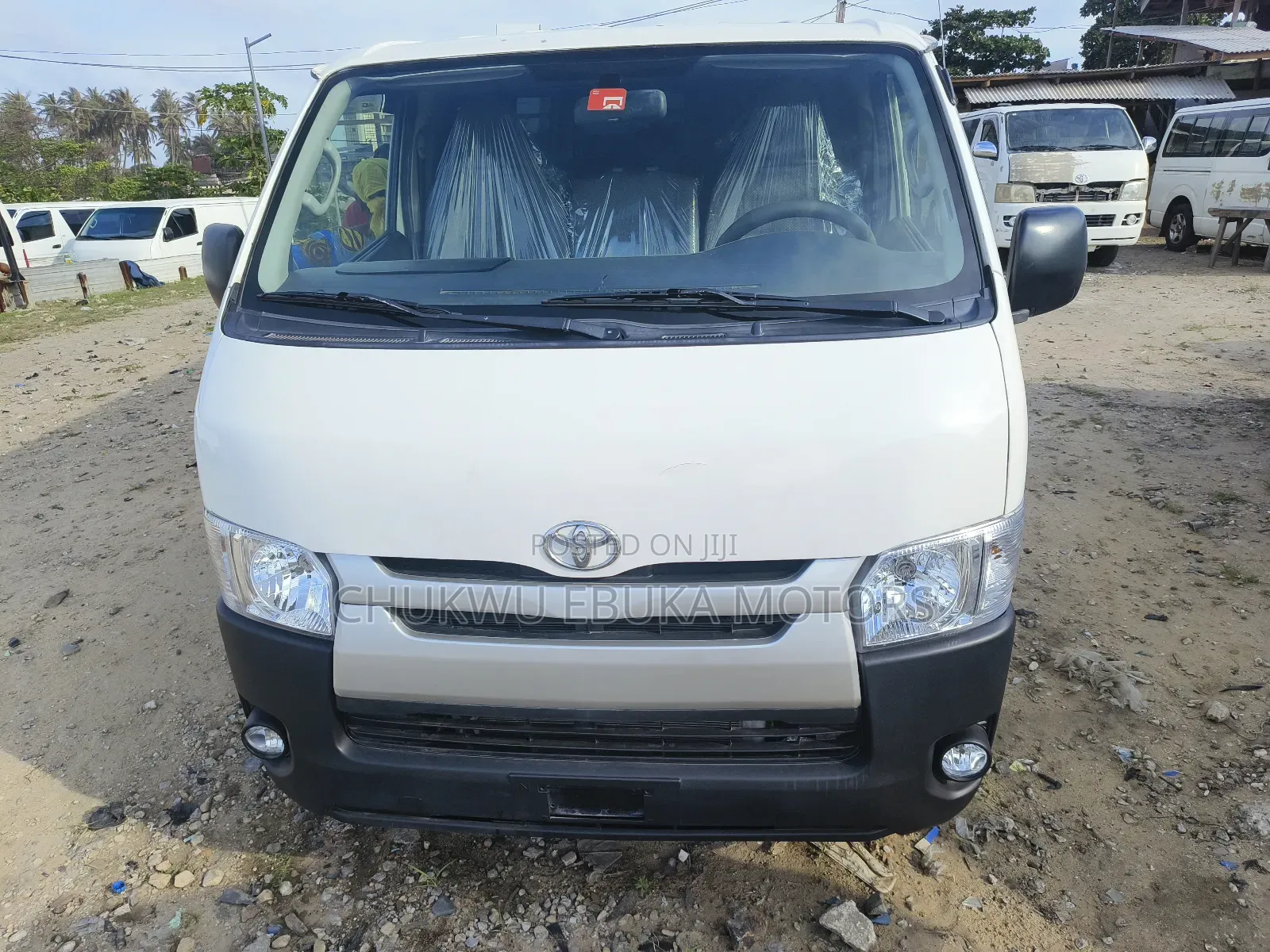 Toyota HiAce 2014 White