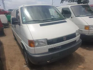 Volkswagen Transporter 2003 White