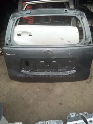 Lexus GX 460 Empty Booth 2017 Most