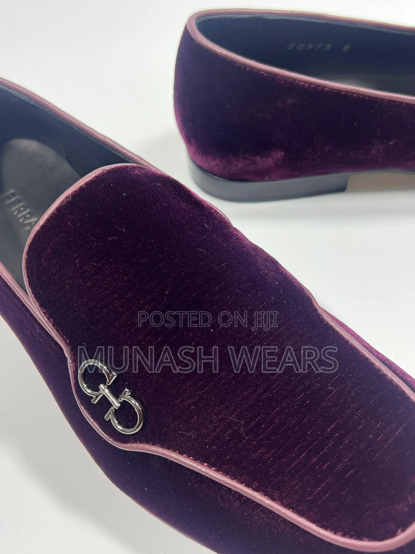 Italian Feragamo Velvet Royal Shoe 40-47