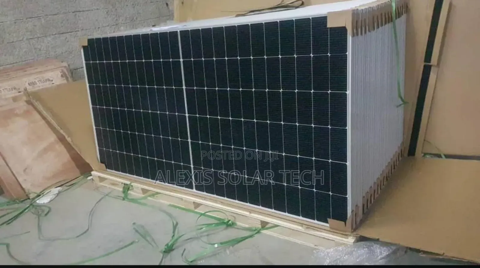 550 Watts Half Cut Panel