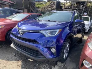 Toyota RAV4 2015 Blue