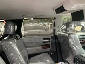 Toyota Sequoia Platinum 4x4 2018 Black