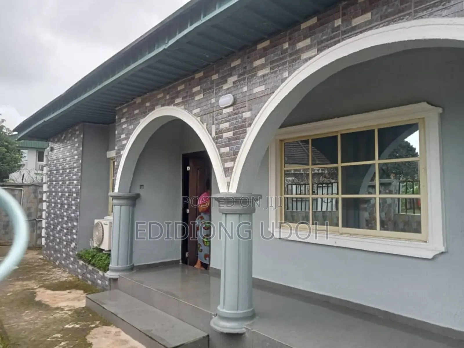 4bdrm Bungalow in New Stadium Road, for sale