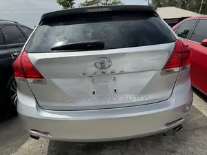 Toyota Venza V6 AWD 2010 Silver