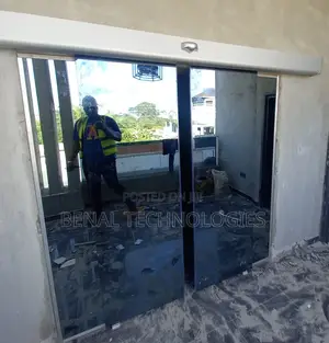 Sensoric Sliding Gate