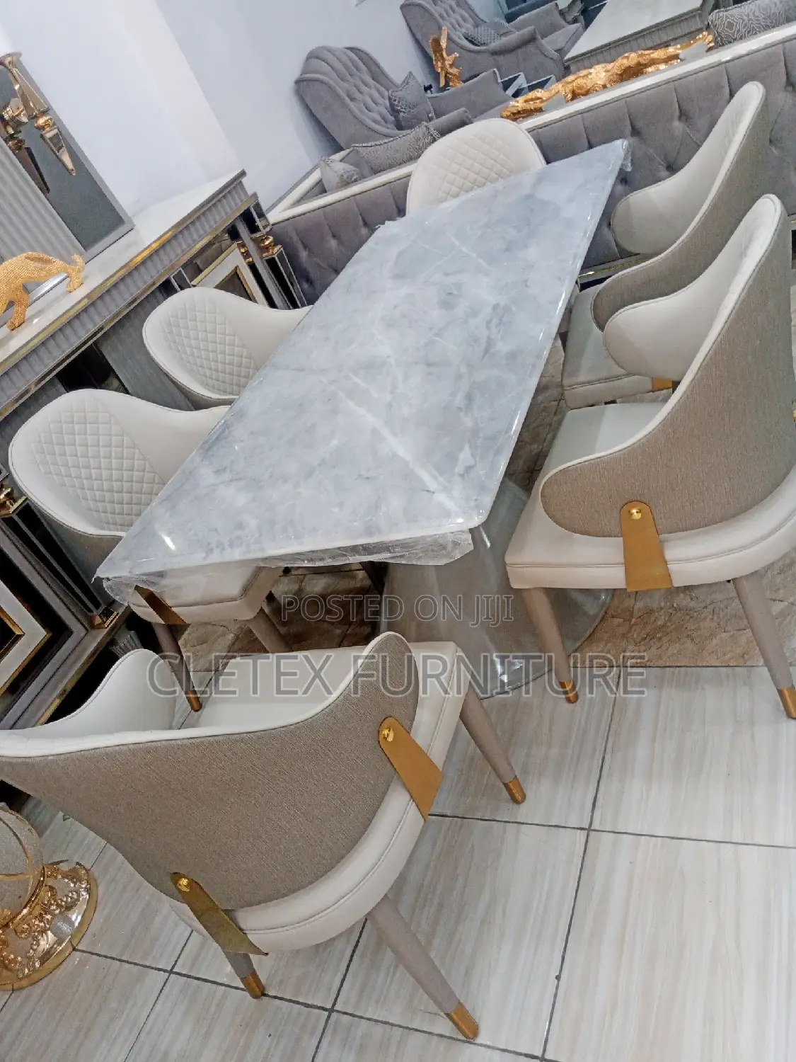 Quality Marble Top Dining Table by 6 Seaters