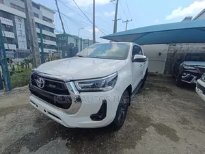 Photo - New Toyota Hilux 2023 White