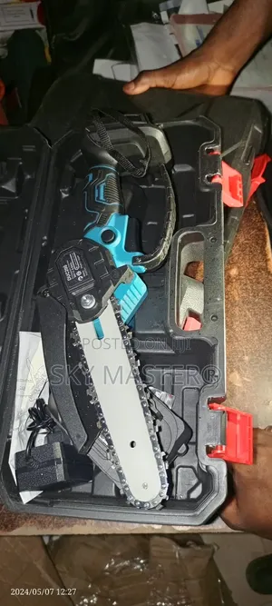 Cordless Chain Saw