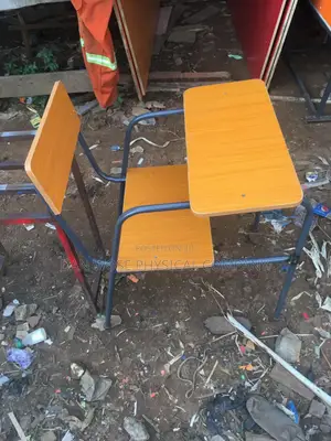 Single Seat With Writing Pad Swivel