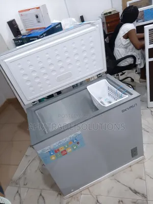 Skyrun Large Freezer 200 Liters- Commercial