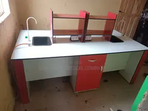 Laboratory Setup Island Table