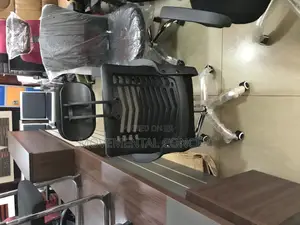 Office Swivel Chair With Headrest