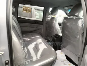 Toyota Tacoma 2015 Gray